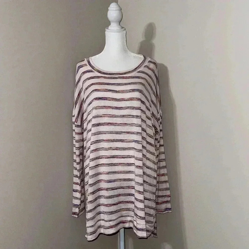 Como Blu Striped Scoop Neck Top​​